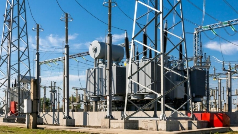Electrical substation with power transformers